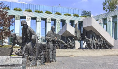 monument aux hros du soulvement de Varsovie